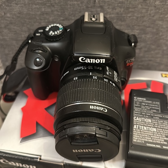 Canon Rebel EOS T3 HD EF-S 18-55 IS II Kit box & Manfrotto carry camera Bag New - Picture 2 of 7